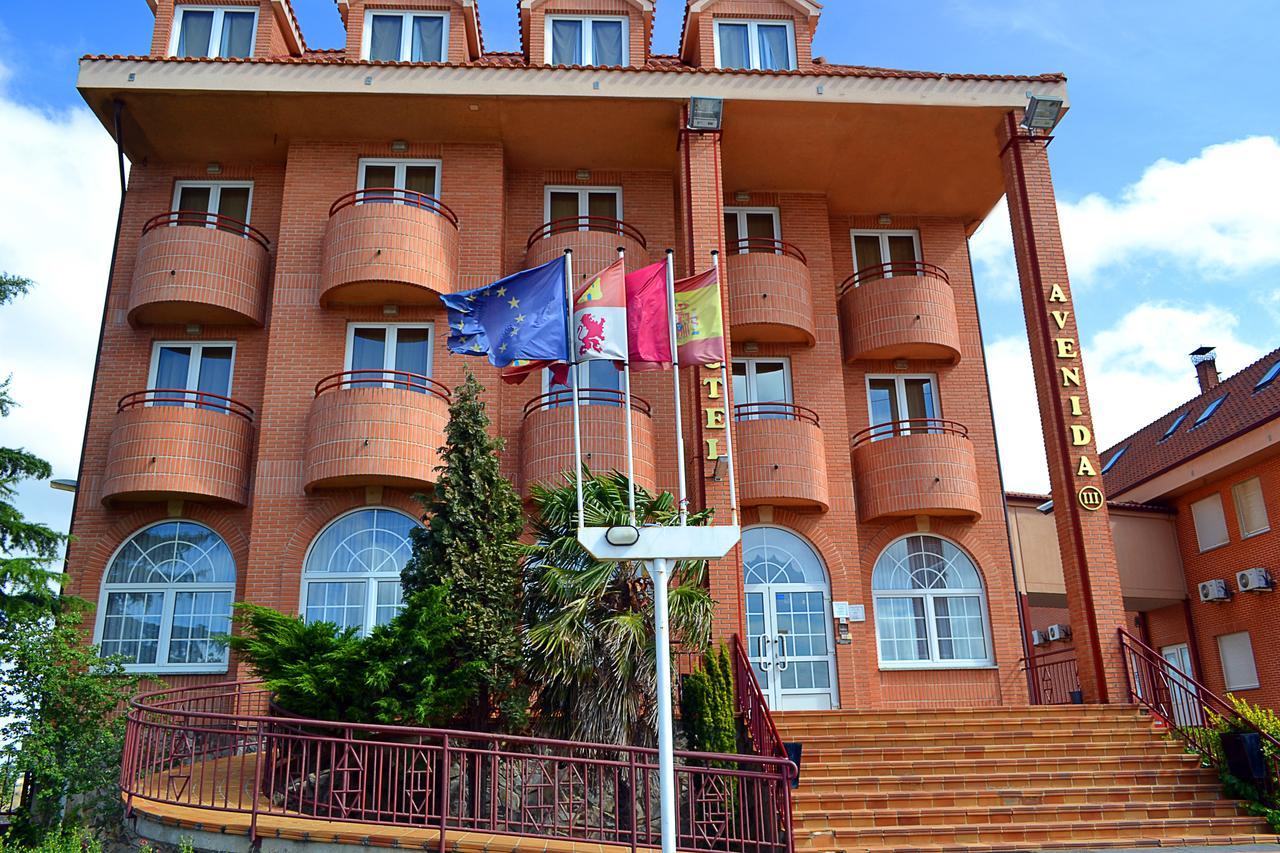 Hotel Avenida III Villadangos del Paramo Εξωτερικό φωτογραφία