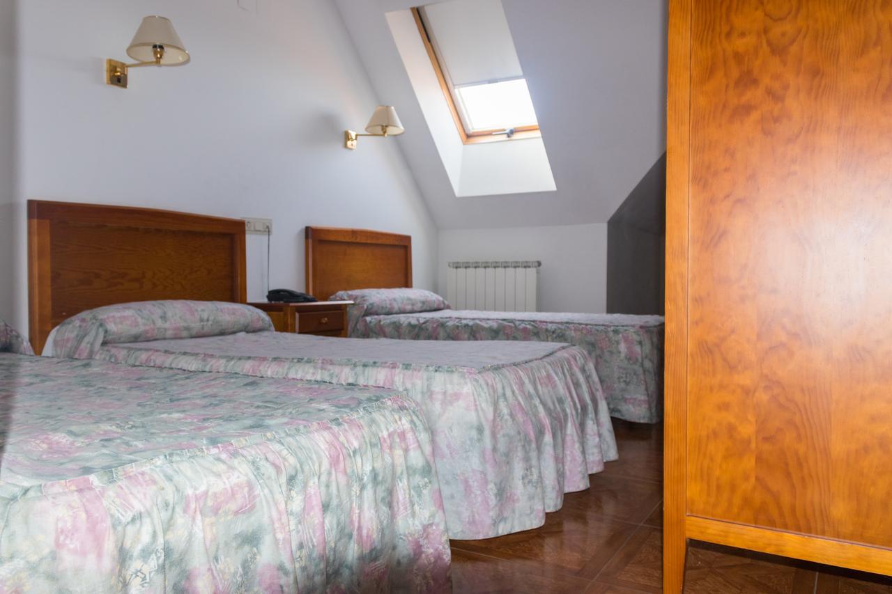 Hotel Avenida III Villadangos del Paramo Εξωτερικό φωτογραφία